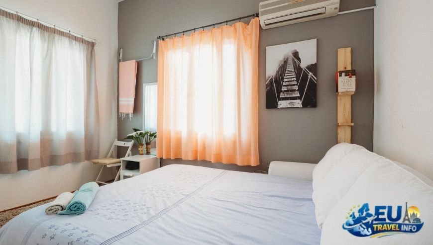 Choosing where to sleep B&B or Airbnb