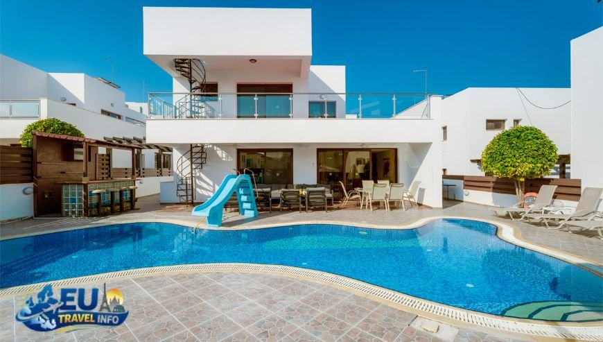 Pet Friendly Villas in Cyprus