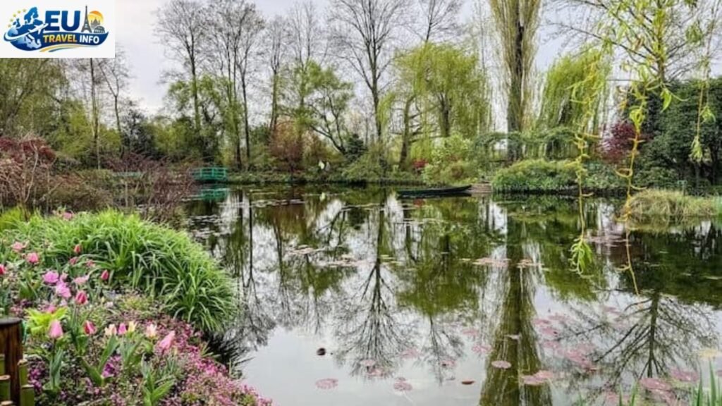 Giverny in April